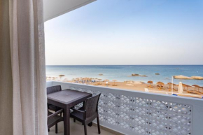 Sunny Sands Seaview Apartment